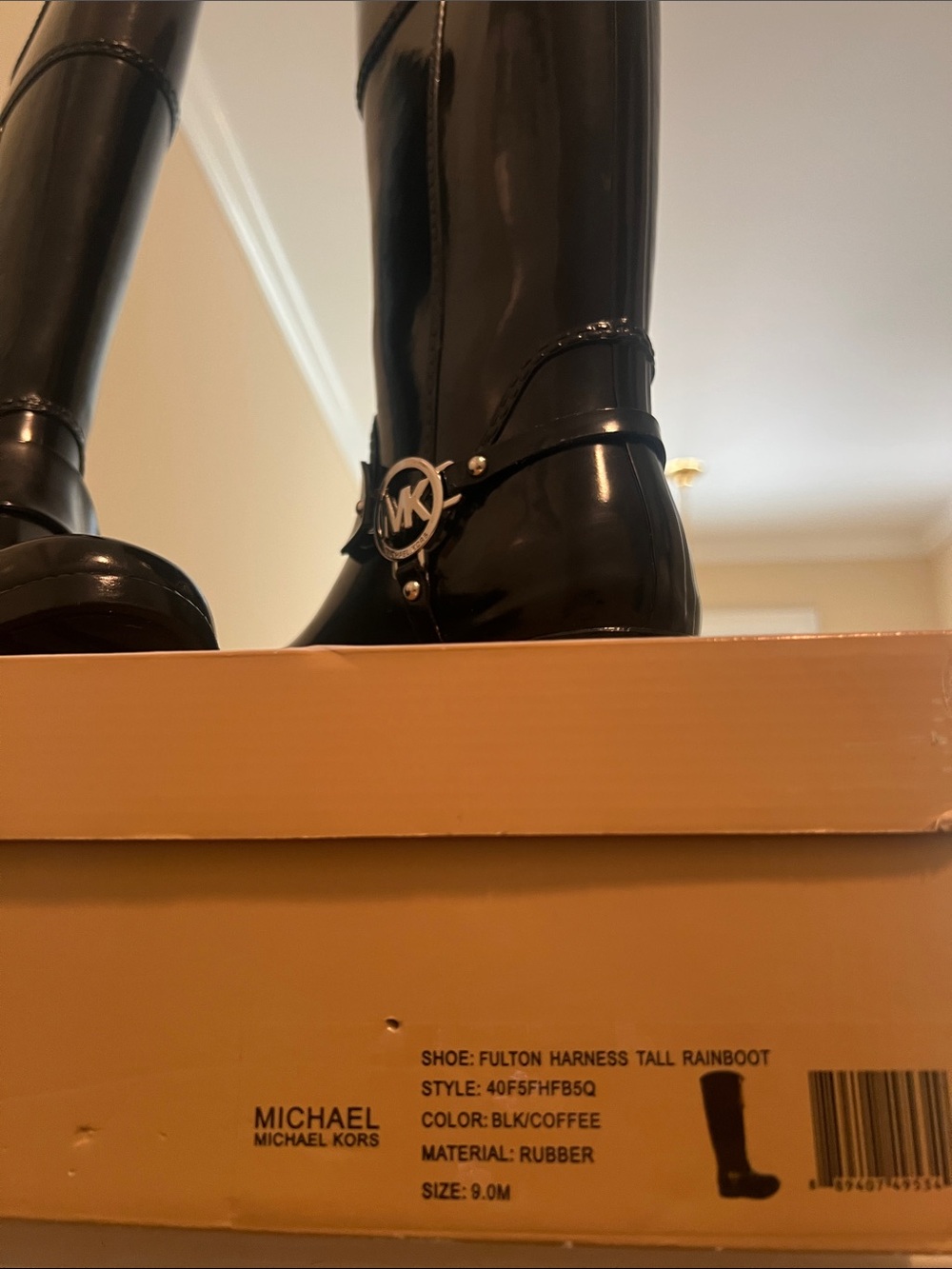 Michael Kors Black Logo, Glossy Tall Women's Boot. EXCELLENT CONDITION. Size: 9 - Picture 9 of 11